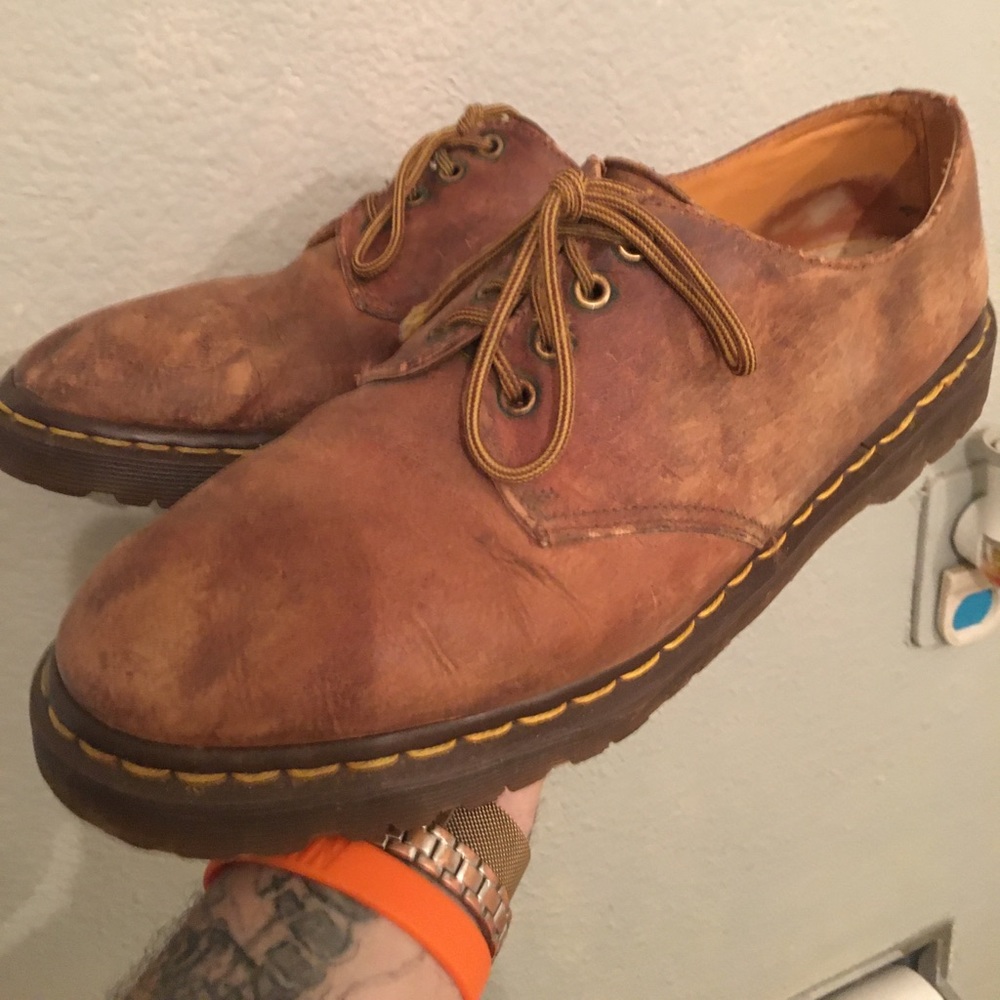 Mens shoes